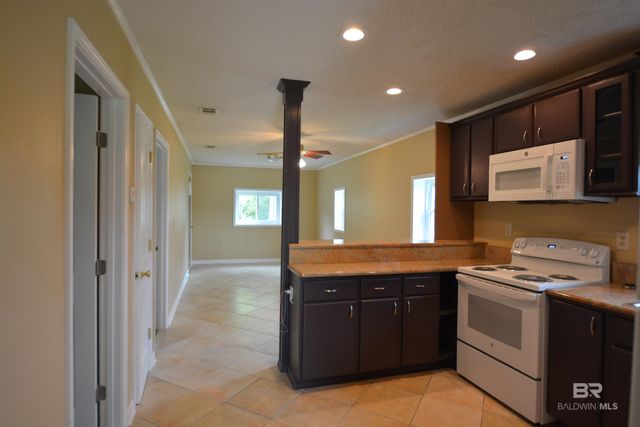 422 W 4th Avenue, Foley, AL 36535