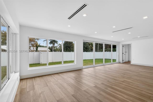 1917 N Swinton Ave, Delray Beach, FL 33444