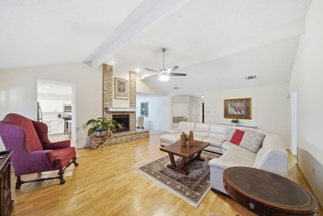 16918 Barkentine Lane, Friendswood, TX 77546