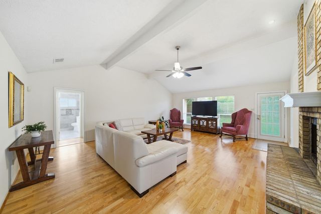 16918 Barkentine Lane, Friendswood, TX 77546