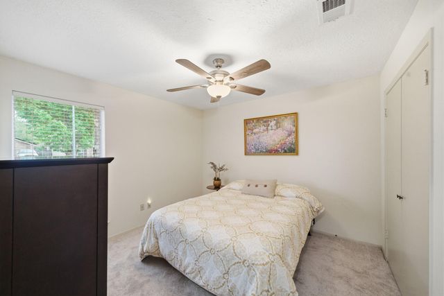 16918 Barkentine Lane, Friendswood, TX 77546