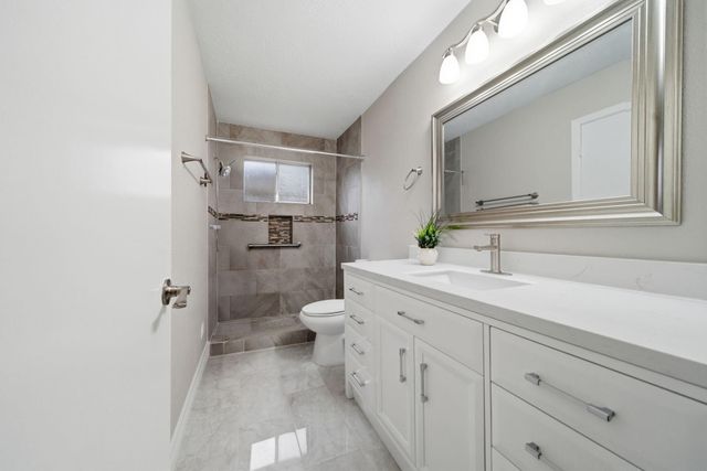 16918 Barkentine Lane, Friendswood, TX 77546