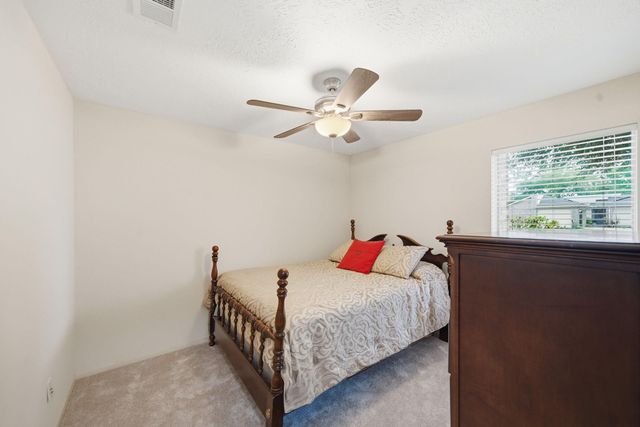 16918 Barkentine Lane, Friendswood, TX 77546