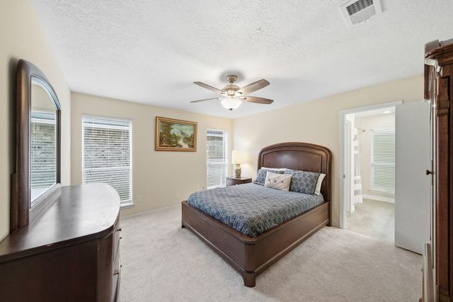 16918 Barkentine Lane, Friendswood, TX 77546