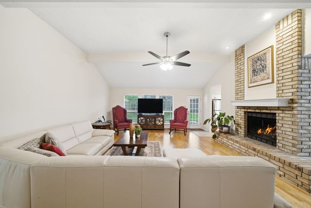 16918 Barkentine Lane, Friendswood, TX 77546