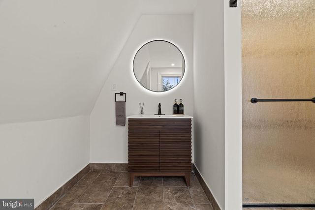 147 W HARVEY ST, Philadelphia, PA 19144