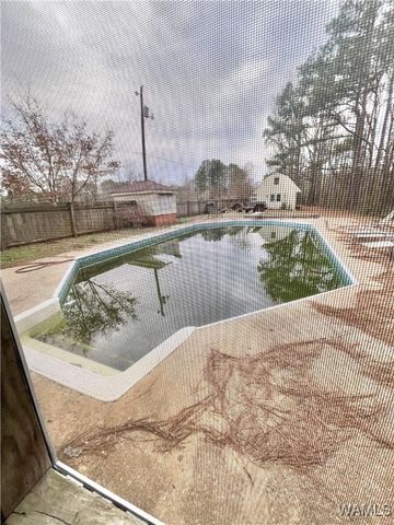 688 County Road 67, Moundville, AL 35474