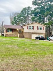 688 County Road 67, Moundville, AL 35474