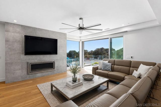 13673 Recuerdo Drive, Del Mar, CA 92014