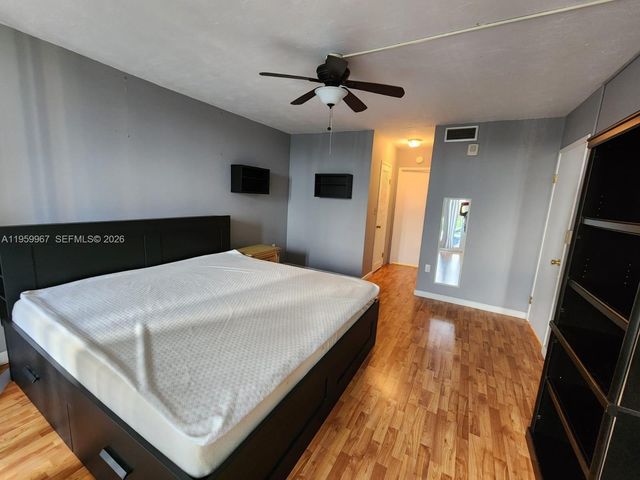 1351 NE Miami Gardens Drive 501E, Miami, FL 33179