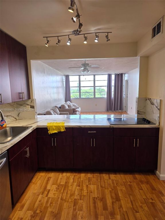 1351 NE Miami Gardens Drive 501E, Miami, FL 33179