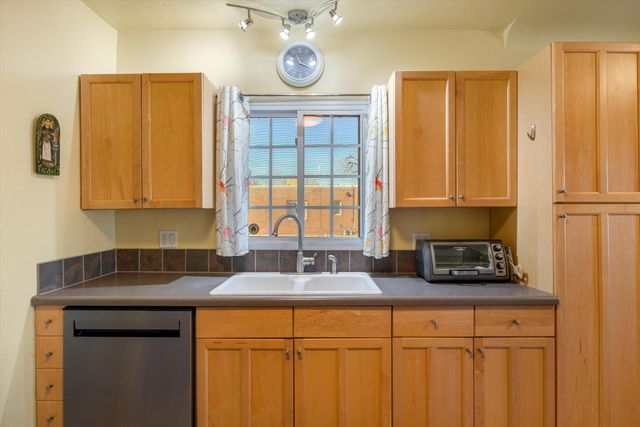 1212 Lead Avenue SW, Albuquerque, NM 87102