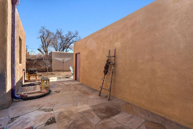 1212 Lead Avenue SW, Albuquerque, NM 87102