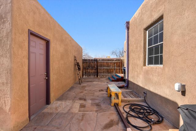 1212 Lead Avenue SW, Albuquerque, NM 87102