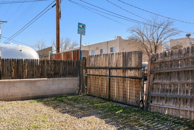 1212 Lead Avenue SW, Albuquerque, NM 87102