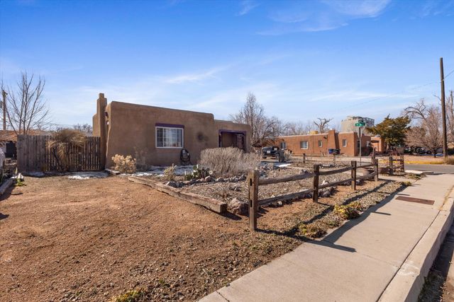 1212 Lead Avenue SW, Albuquerque, NM 87102