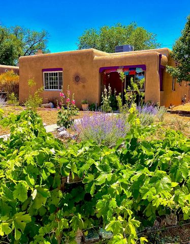 1212 Lead Avenue SW, Albuquerque, NM 87102