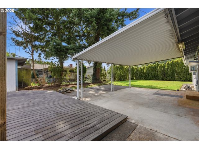 16706 Se ANKENY St, Portland, OR 97233