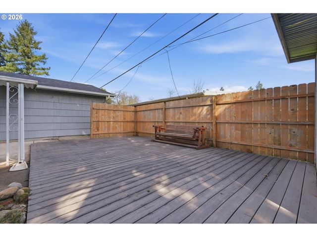 16706 Se ANKENY St, Portland, OR 97233