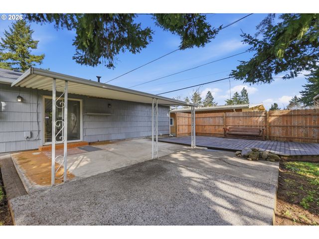 16706 Se ANKENY St, Portland, OR 97233