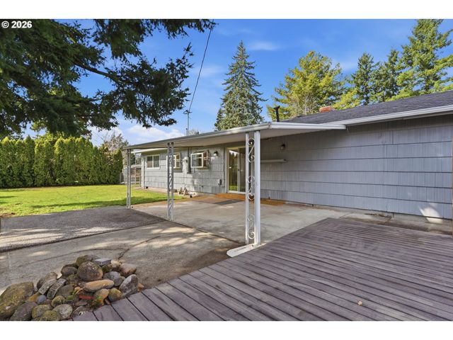 16706 Se ANKENY St, Portland, OR 97233