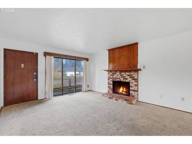 16706 Se ANKENY St, Portland, OR 97233