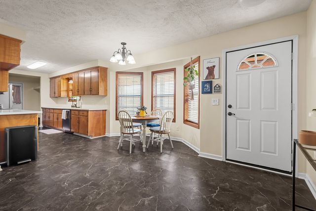 2427 Toler Rd, Woodlawn, TN 37191