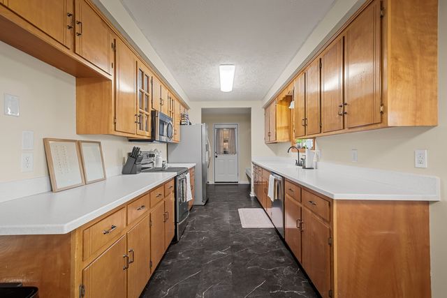 2427 Toler Rd, Woodlawn, TN 37191