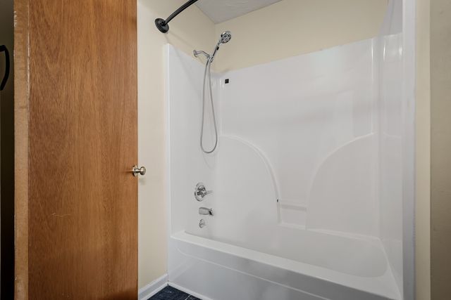 2427 Toler Rd, Woodlawn, TN 37191