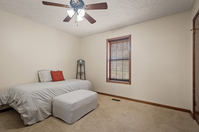 2427 Toler Rd, Woodlawn, TN 37191