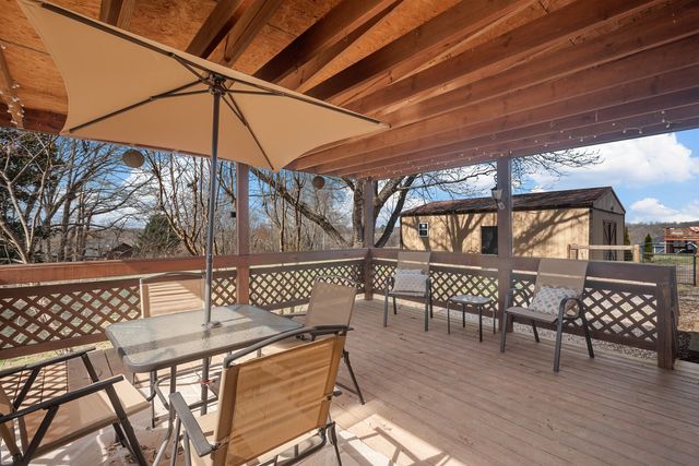 2427 Toler Rd, Woodlawn, TN 37191