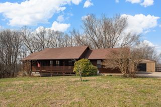 2427 Toler Rd, Woodlawn, TN 37191