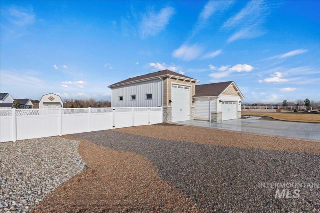 15082 Pronghorn Dr, Caldwell, ID 83607