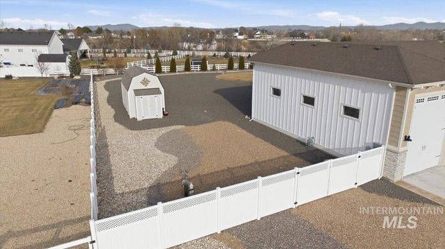 15082 Pronghorn Dr, Caldwell, ID 83607