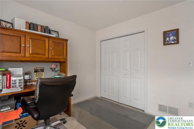 1945 Vintage Drive, Bethlehem Twp, PA 18045