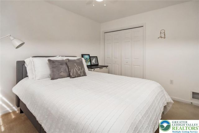 1945 Vintage Drive, Bethlehem Twp, PA 18045