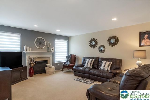 1945 Vintage Drive, Bethlehem Twp, PA 18045