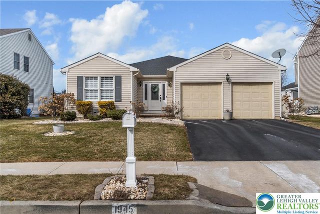 1945 Vintage Drive, Bethlehem Twp, PA 18045