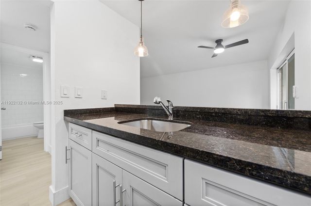 12101 NE 6th Ave 6, North Miami, FL 33161