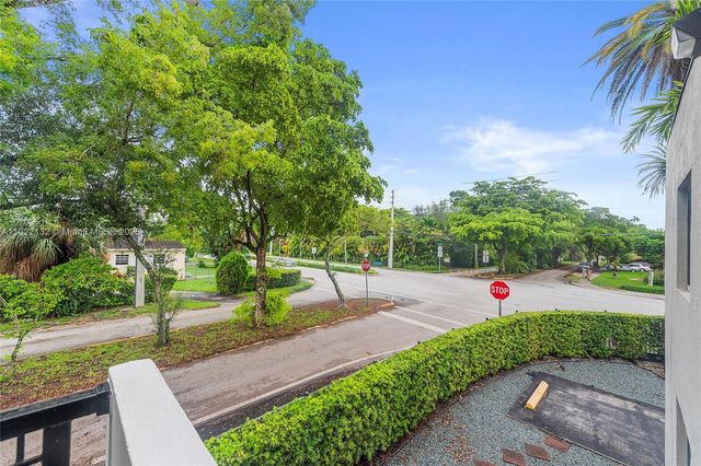 12101 NE 6th Ave 6, North Miami, FL 33161