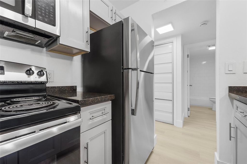 12101 NE 6th Ave 6, North Miami, FL 33161