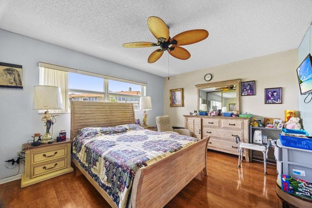 3405 NW 48 Avenue J514, Lauderdale Lakes, FL 33319