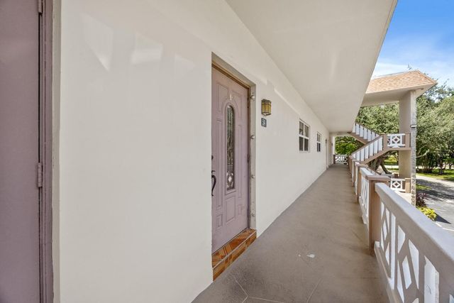 3405 NW 48 Avenue J514, Lauderdale Lakes, FL 33319