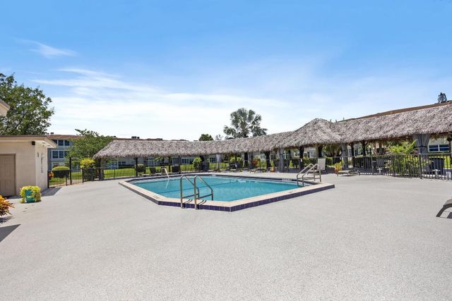 3405 NW 48 Avenue J514, Lauderdale Lakes, FL 33319