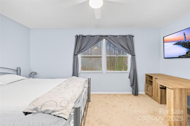 8430 Coulwood Oak Lane, Charlotte, NC 28214