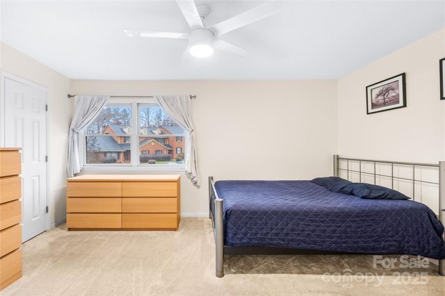 8430 Coulwood Oak Lane, Charlotte, NC 28214