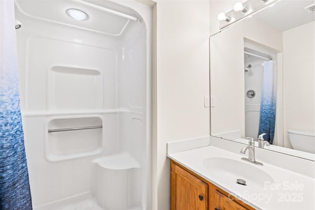 8430 Coulwood Oak Lane, Charlotte, NC 28214