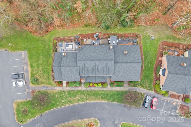 8430 Coulwood Oak Lane, Charlotte, NC 28214