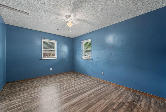 3406 Edward Avenue, Springdale, AR 72762