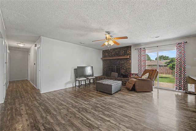 3406 Edward Avenue, Springdale, AR 72762